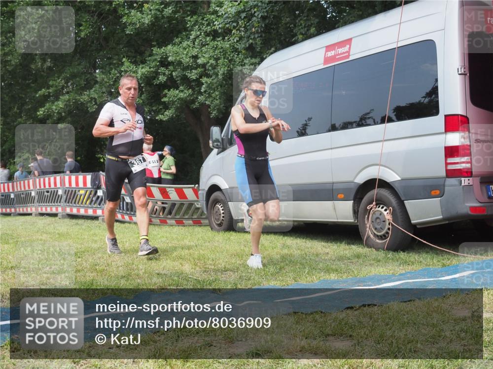 21.06.2025 - 27. Vierlanden-Triathlon KatJ http://msf.ph/oto/8036909 15.06.2025 11:26:30 Schwimmen  meine-sportfotos.de