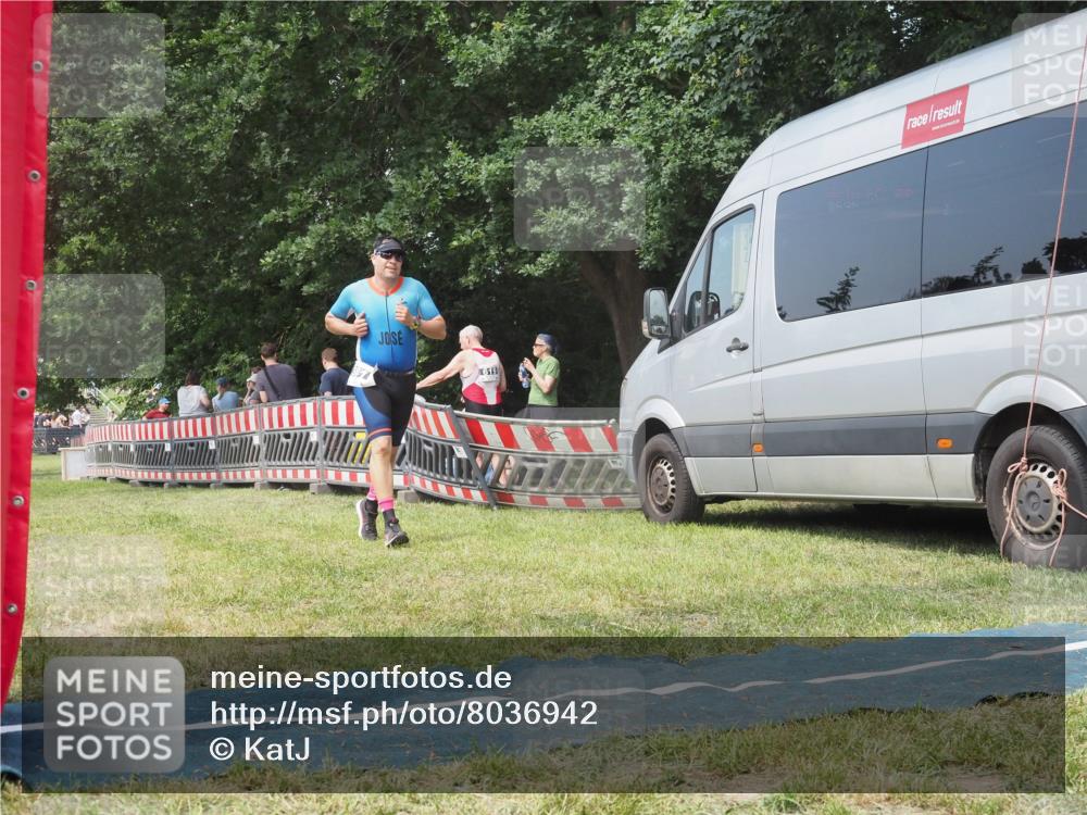 21.06.2025 - 27. Vierlanden-Triathlon KatJ http://msf.ph/oto/8036942 15.06.2025 11:26:36 Schwimmen  meine-sportfotos.de