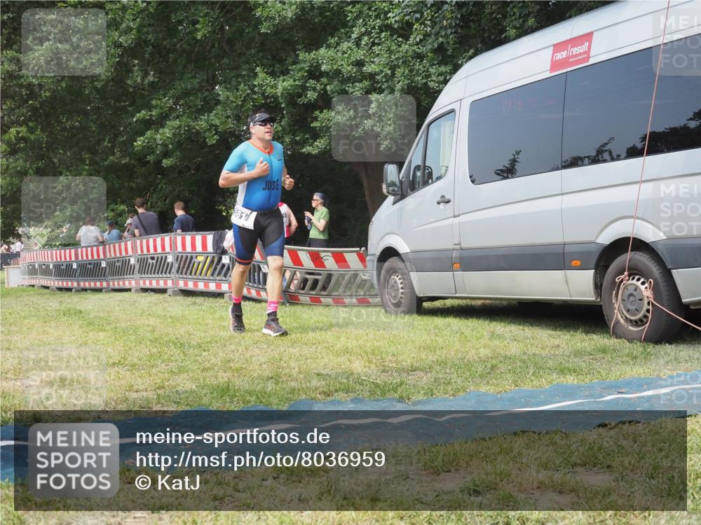 21.06.2025 - 27. Vierlanden-Triathlon KatJ http://msf.ph/oto/8036959 15.06.2025 11:26:36 Schwimmen  meine-sportfotos.de
