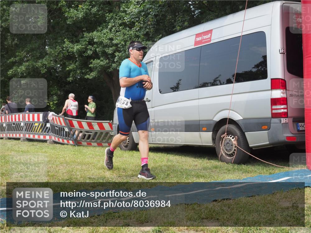 21.06.2025 - 27. Vierlanden-Triathlon KatJ http://msf.ph/oto/8036984 15.06.2025 11:26:37 Schwimmen  meine-sportfotos.de