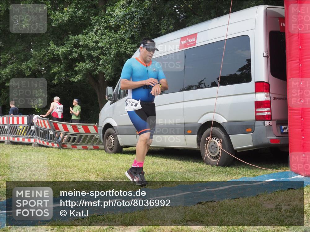 21.06.2025 - 27. Vierlanden-Triathlon KatJ http://msf.ph/oto/8036992 15.06.2025 11:26:37 Schwimmen  meine-sportfotos.de