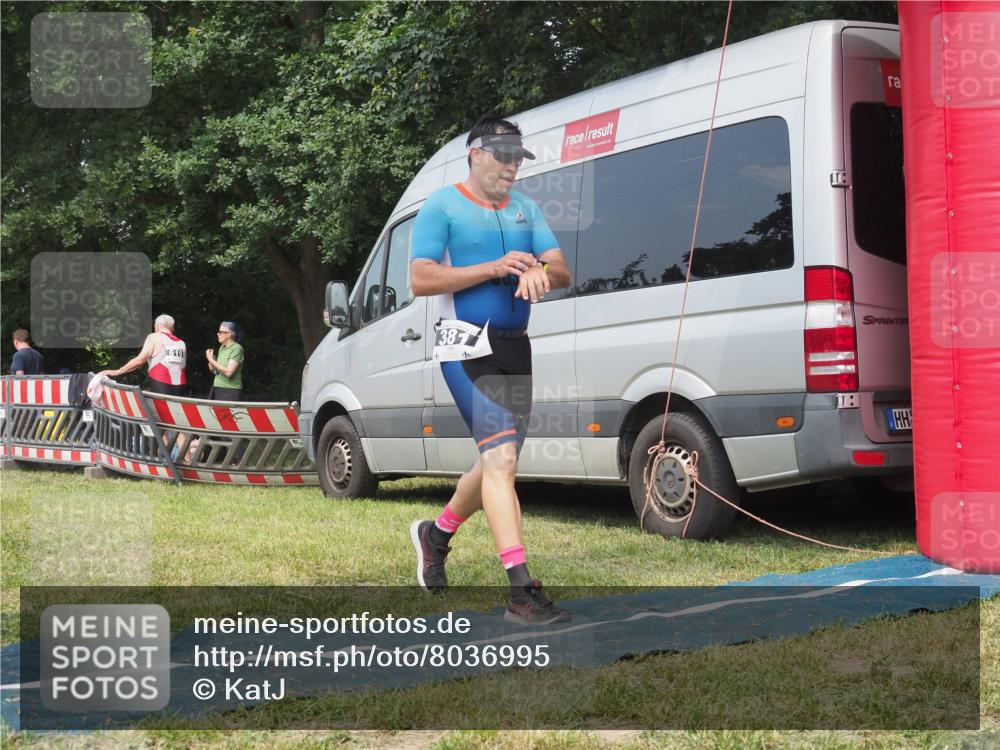 21.06.2025 - 27. Vierlanden-Triathlon KatJ http://msf.ph/oto/8036995 15.06.2025 11:26:37 Schwimmen  meine-sportfotos.de
