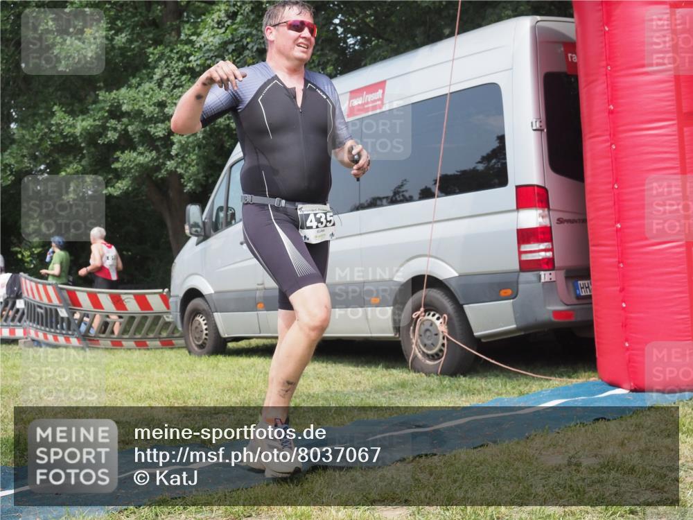 21.06.2025 - 27. Vierlanden-Triathlon KatJ http://msf.ph/oto/8037067 15.06.2025 11:26:49 Schwimmen 900 meine-sportfotos.de