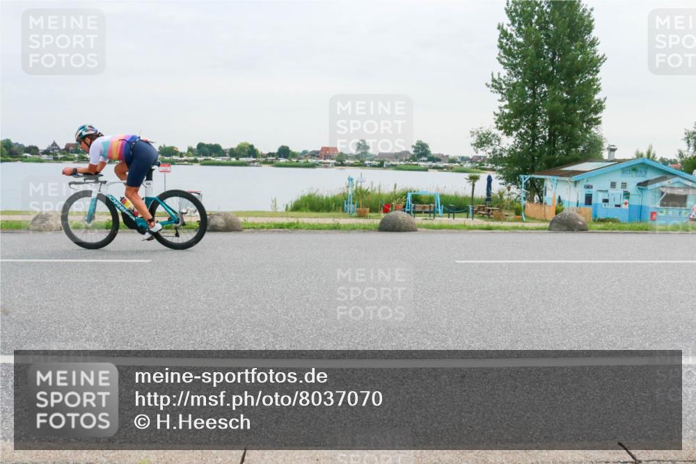 15.06.2025 - 27. Vierlanden-Triathlon H.Heesch http://msf.ph/oto/8037070 15.06.2025 10:50:07 Radfahren 39, 54, 150, 225, 409 meine-sportfotos.de