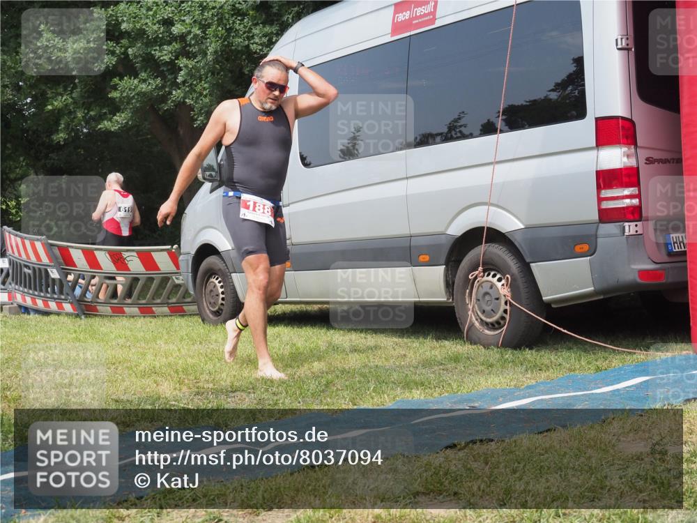 21.06.2025 - 27. Vierlanden-Triathlon KatJ http://msf.ph/oto/8037094 15.06.2025 11:26:59 Schwimmen 900 meine-sportfotos.de