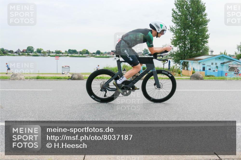 15.06.2025 - 27. Vierlanden-Triathlon H.Heesch http://msf.ph/oto/8037187 15.06.2025 10:50:25 Radfahren 36 meine-sportfotos.de