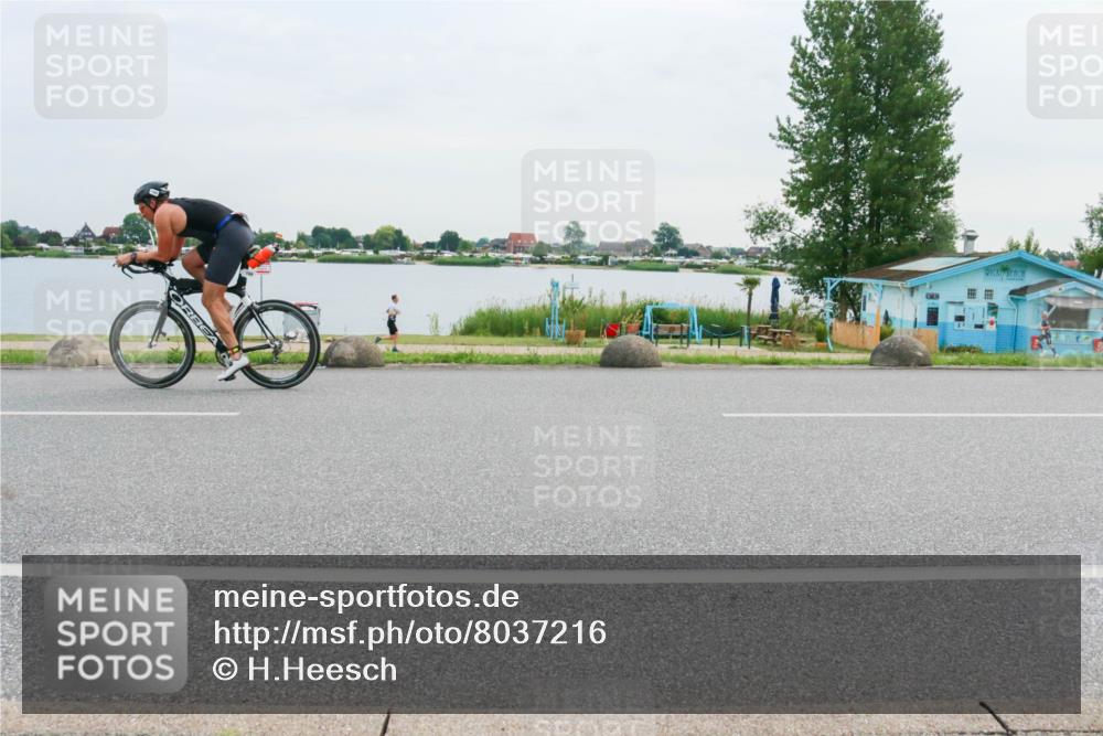 15.06.2025 - 27. Vierlanden-Triathlon H.Heesch http://msf.ph/oto/8037216 15.06.2025 10:50:40 Radfahren 133, 188, 373 meine-sportfotos.de