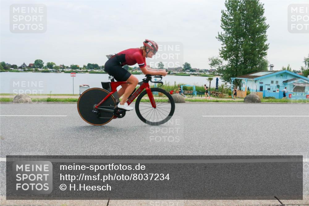 15.06.2025 - 27. Vierlanden-Triathlon H.Heesch http://msf.ph/oto/8037234 15.06.2025 10:50:45 Radfahren 188, 196, 373, 592 meine-sportfotos.de