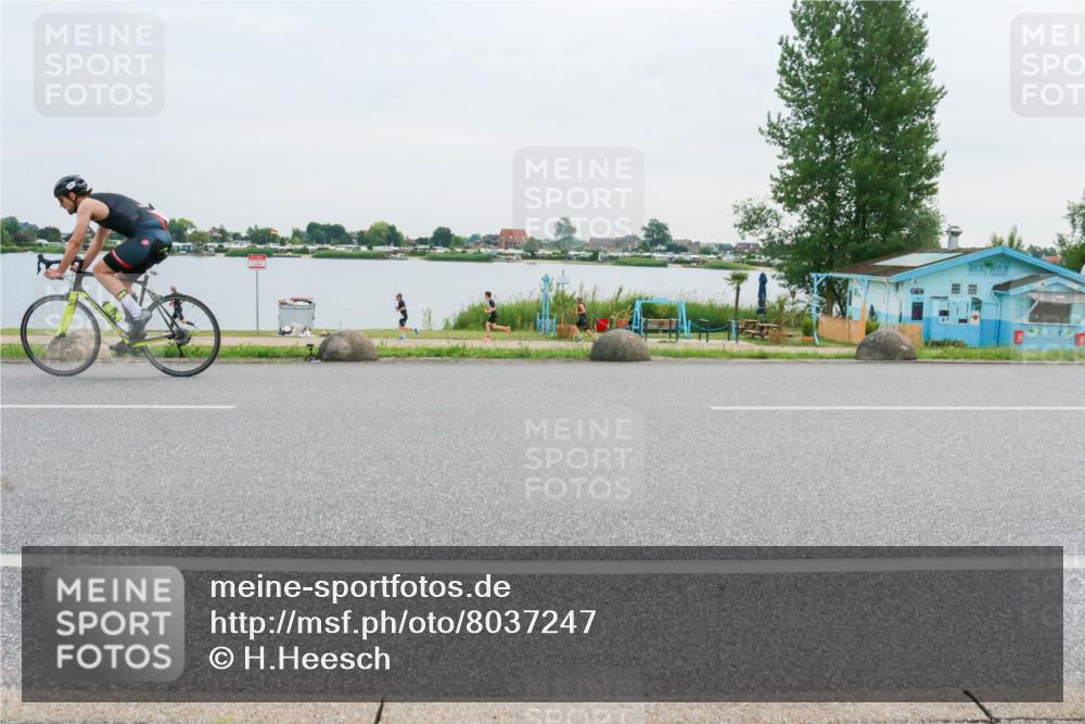 15.06.2025 - 27. Vierlanden-Triathlon H.Heesch http://msf.ph/oto/8037247 15.06.2025 10:50:47 Radfahren 18, 180, 196, 373, 592 meine-sportfotos.de