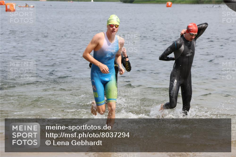 21.06.2025 - 27. Vierlanden-Triathlon Lena Gebhardt http://msf.ph/oto/8037294 15.06.2025 12:04:09 Schwimmen 1009, 1010, 1011, 1012, 1013 meine-sportfotos.de