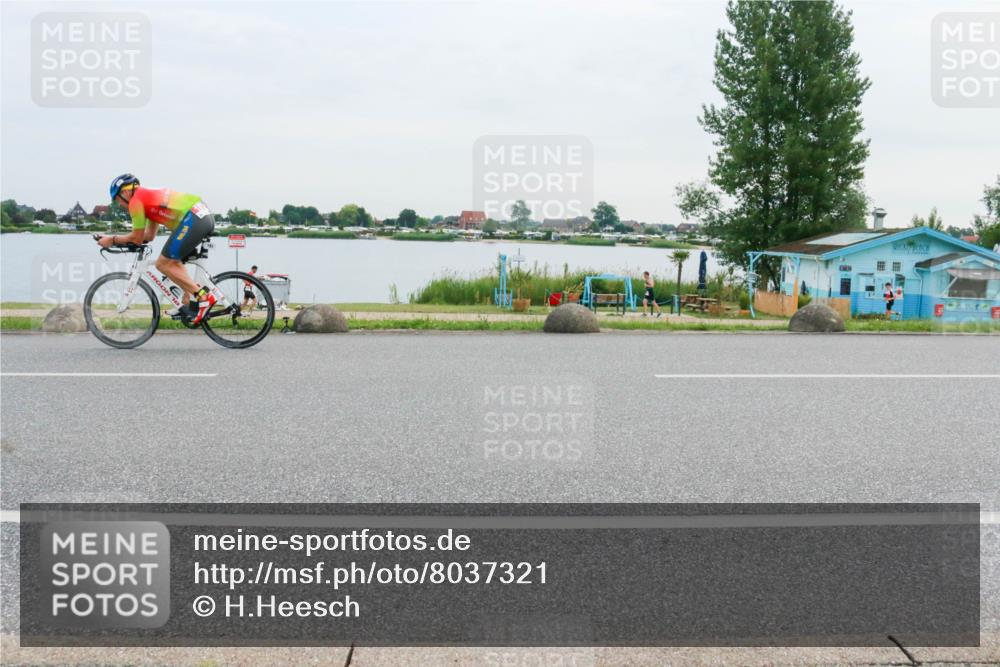 15.06.2025 - 27. Vierlanden-Triathlon H.Heesch http://msf.ph/oto/8037321 15.06.2025 10:51:41 Radfahren 183 meine-sportfotos.de