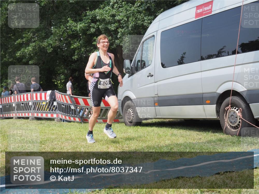 21.06.2025 - 27. Vierlanden-Triathlon KatJ http://msf.ph/oto/8037347 15.06.2025 11:27:34 Schwimmen  meine-sportfotos.de