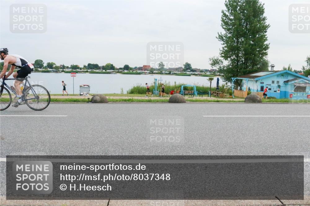 15.06.2025 - 27. Vierlanden-Triathlon H.Heesch http://msf.ph/oto/8037348 15.06.2025 10:51:47 Radfahren 47, 97, 183, 233 meine-sportfotos.de