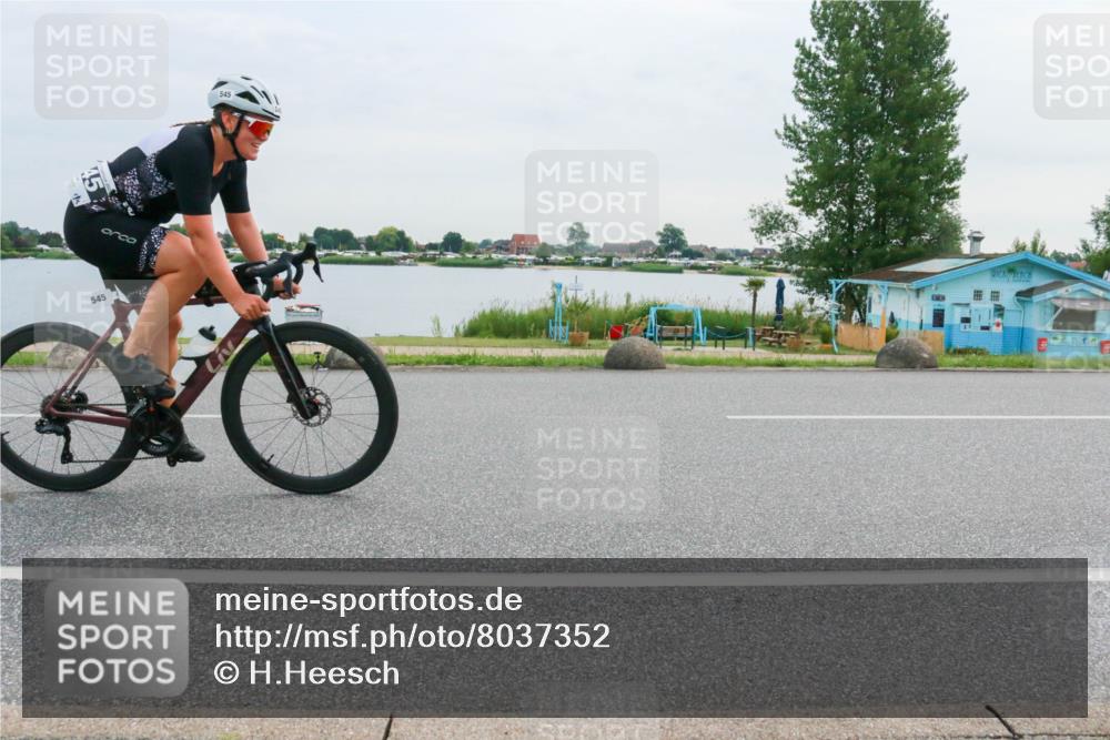 15.06.2025 - 27. Vierlanden-Triathlon H.Heesch http://msf.ph/oto/8037352 15.06.2025 10:51:54 Radfahren 23, 97, 545 meine-sportfotos.de