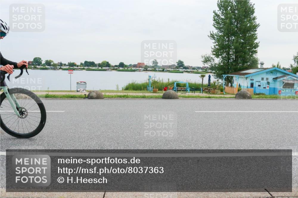 15.06.2025 - 27. Vierlanden-Triathlon H.Heesch http://msf.ph/oto/8037363 15.06.2025 10:51:56 Radfahren 23, 545 meine-sportfotos.de