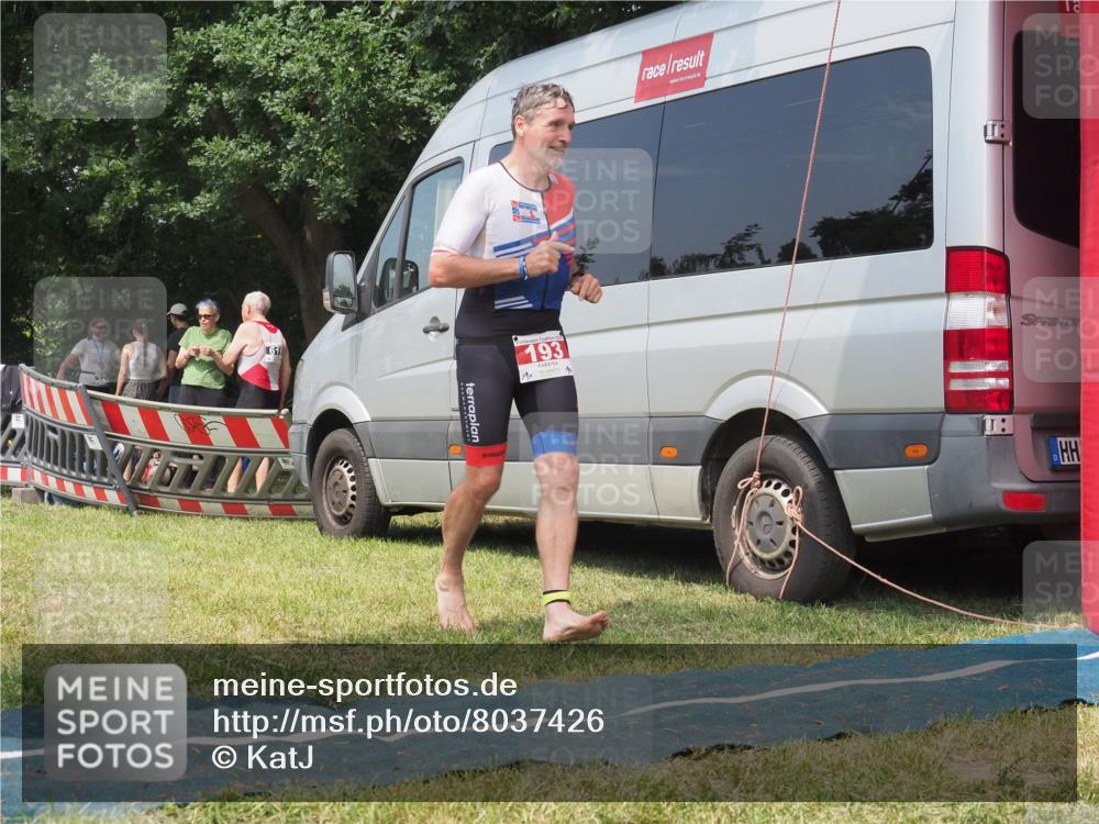 21.06.2025 - 27. Vierlanden-Triathlon KatJ http://msf.ph/oto/8037426 15.06.2025 11:28:05 Schwimmen  meine-sportfotos.de