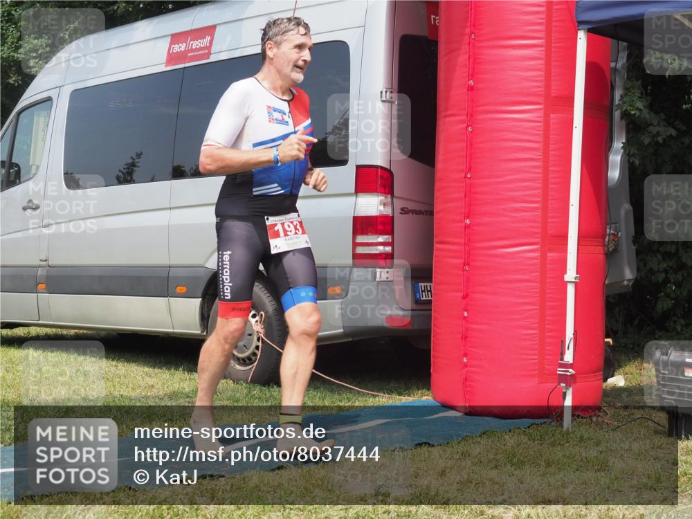21.06.2025 - 27. Vierlanden-Triathlon KatJ http://msf.ph/oto/8037444 15.06.2025 11:28:06 Schwimmen  meine-sportfotos.de