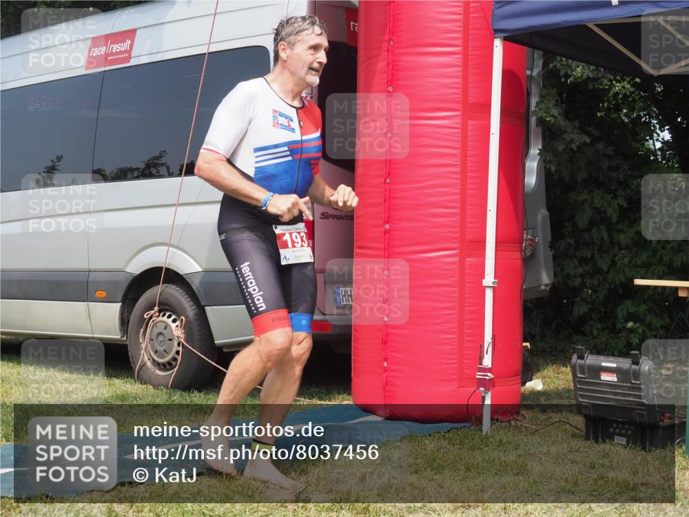 21.06.2025 - 27. Vierlanden-Triathlon KatJ http://msf.ph/oto/8037456 15.06.2025 11:28:06 Schwimmen  meine-sportfotos.de