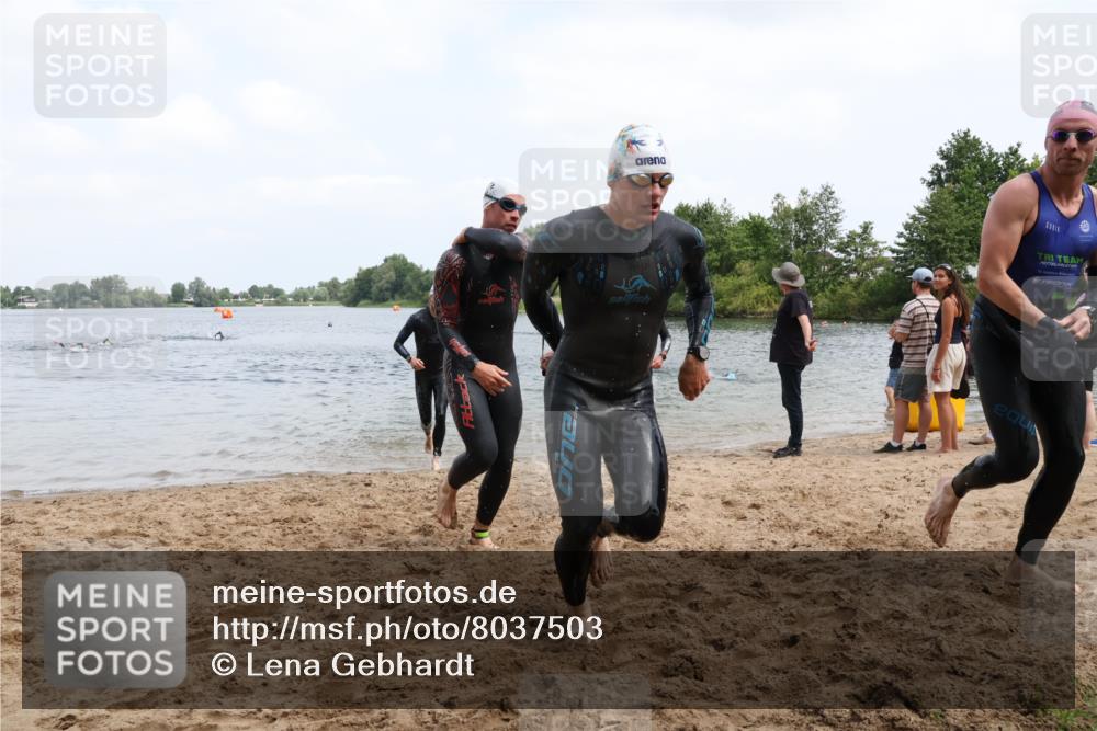 21.06.2025 - 27. Vierlanden-Triathlon Lena Gebhardt http://msf.ph/oto/8037503 15.06.2025 12:06:26 Schwimmen 1014, 1015, 1016, 1017, 1019, 1020, 1021, 1022, 1023 meine-sportfotos.de