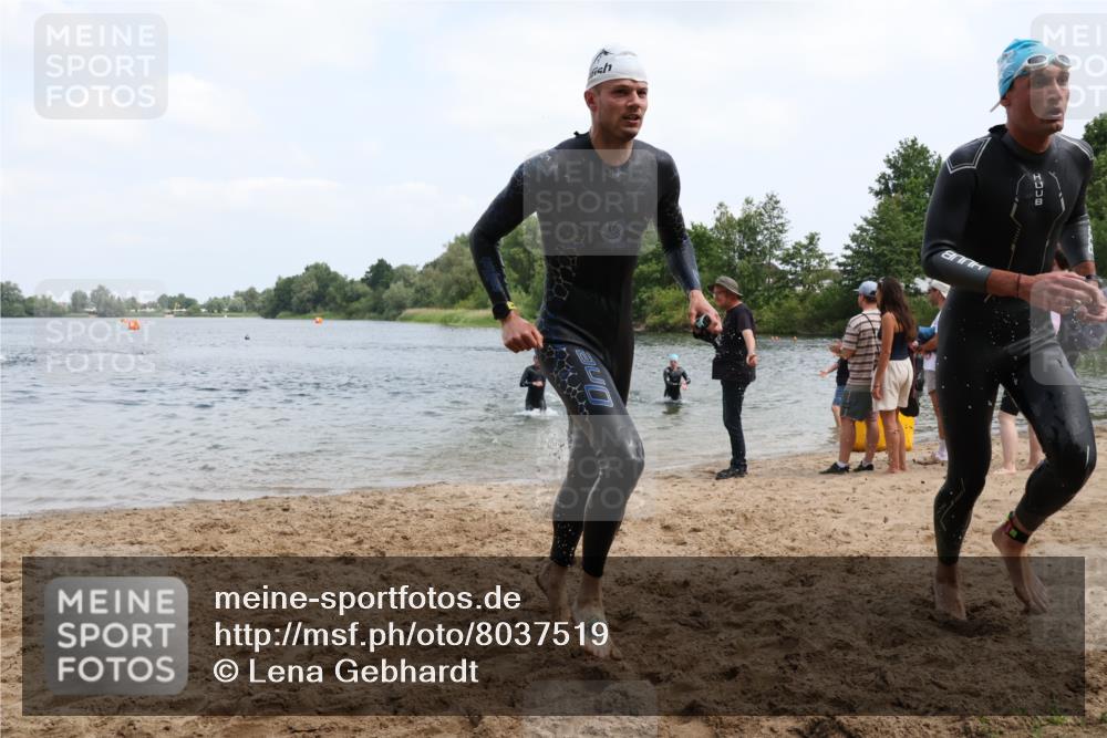 21.06.2025 - 27. Vierlanden-Triathlon Lena Gebhardt http://msf.ph/oto/8037519 15.06.2025 12:06:28 Schwimmen 1014, 1015, 1016, 1017, 1019, 1020, 1021, 1022, 1023 meine-sportfotos.de
