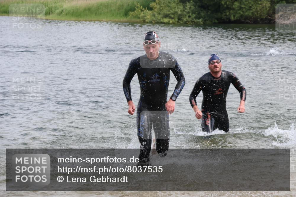 21.06.2025 - 27. Vierlanden-Triathlon Lena Gebhardt http://msf.ph/oto/8037535 15.06.2025 12:06:30 Schwimmen 1014, 1015, 1016, 1017, 1019, 1020, 1021, 1022, 1023 meine-sportfotos.de