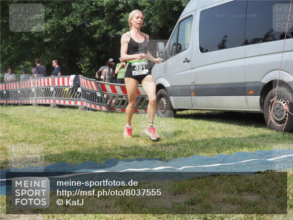 21.06.2025 - 27. Vierlanden-Triathlon KatJ http://msf.ph/oto/8037555 15.06.2025 11:28:10 Schwimmen  meine-sportfotos.de
