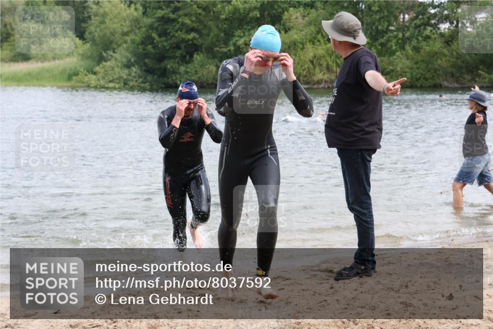 21.06.2025 - 27. Vierlanden-Triathlon Lena Gebhardt http://msf.ph/oto/8037592 15.06.2025 12:06:33 Schwimmen 1014, 1015, 1016, 1017, 1019, 1020, 1021, 1022, 1023 meine-sportfotos.de