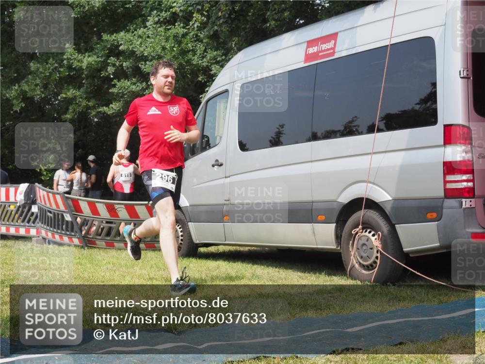 21.06.2025 - 27. Vierlanden-Triathlon KatJ http://msf.ph/oto/8037633 15.06.2025 11:28:24 Schwimmen 883 meine-sportfotos.de