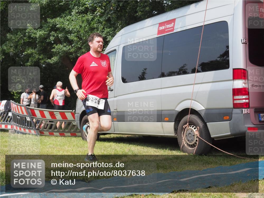 21.06.2025 - 27. Vierlanden-Triathlon KatJ http://msf.ph/oto/8037638 15.06.2025 11:28:24 Schwimmen 883 meine-sportfotos.de