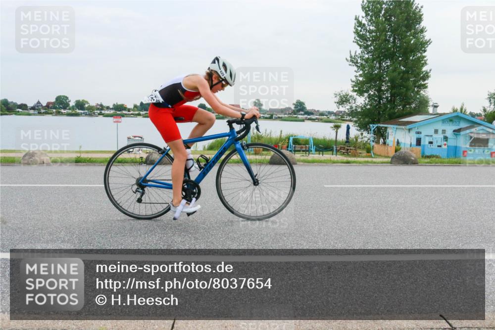 15.06.2025 - 27. Vierlanden-Triathlon H.Heesch http://msf.ph/oto/8037654 15.06.2025 10:52:55 Radfahren 58, 625 meine-sportfotos.de