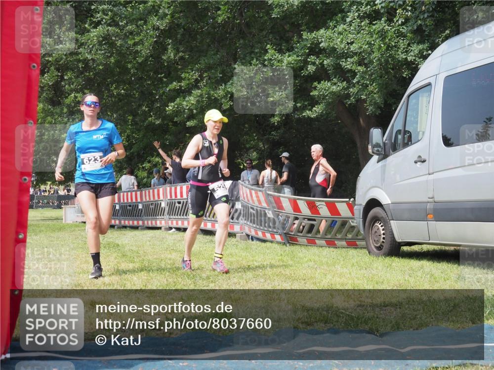 21.06.2025 - 27. Vierlanden-Triathlon KatJ http://msf.ph/oto/8037660 15.06.2025 11:28:59 Schwimmen  meine-sportfotos.de