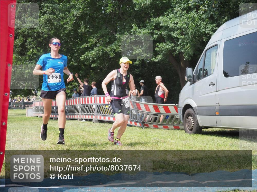 21.06.2025 - 27. Vierlanden-Triathlon KatJ http://msf.ph/oto/8037674 15.06.2025 11:29:00 Schwimmen  meine-sportfotos.de
