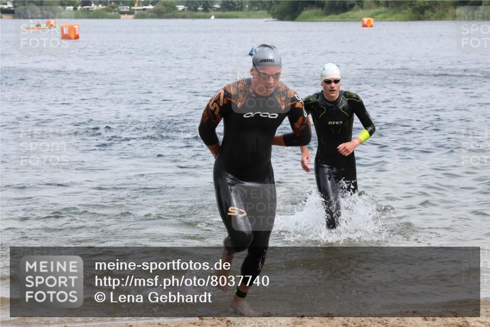 21.06.2025 - 27. Vierlanden-Triathlon Lena Gebhardt http://msf.ph/oto/8037740 15.06.2025 12:06:57 Schwimmen 1018, 1024, 1025, 1026, 1027 meine-sportfotos.de