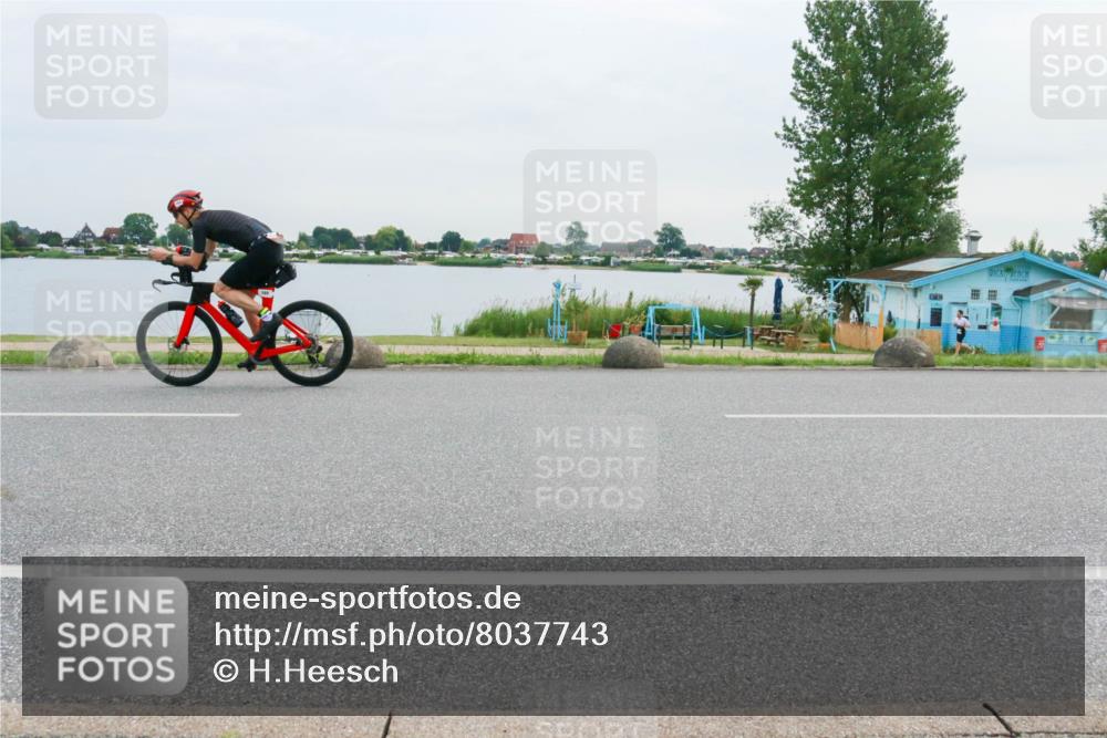 15.06.2025 - 27. Vierlanden-Triathlon H.Heesch http://msf.ph/oto/8037743 15.06.2025 10:53:20 Radfahren 143, 169, 609 meine-sportfotos.de