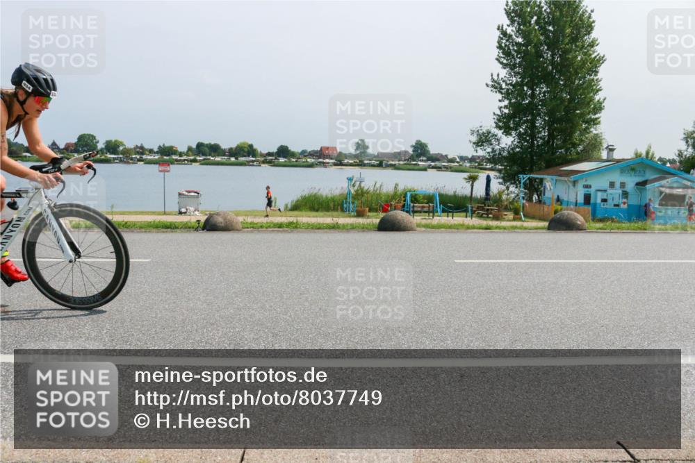 21.06.2025 - 27. Vierlanden-Triathlon H.Heesch http://msf.ph/oto/8037749 15.06.2025 11:47:32 Radfahren 684, 934 meine-sportfotos.de