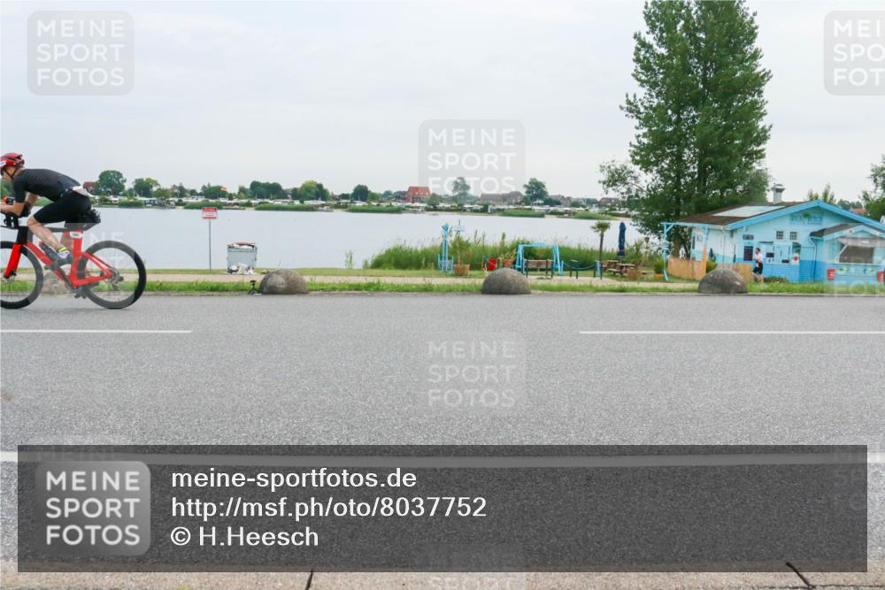 15.06.2025 - 27. Vierlanden-Triathlon H.Heesch http://msf.ph/oto/8037752 15.06.2025 10:53:21 Radfahren 143, 169 meine-sportfotos.de