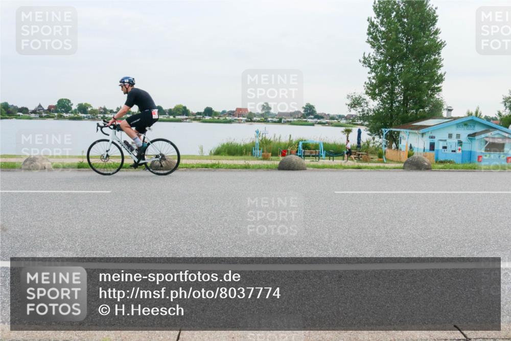 15.06.2025 - 27. Vierlanden-Triathlon H.Heesch http://msf.ph/oto/8037774 15.06.2025 10:53:23 Radfahren 68, 143, 169 meine-sportfotos.de