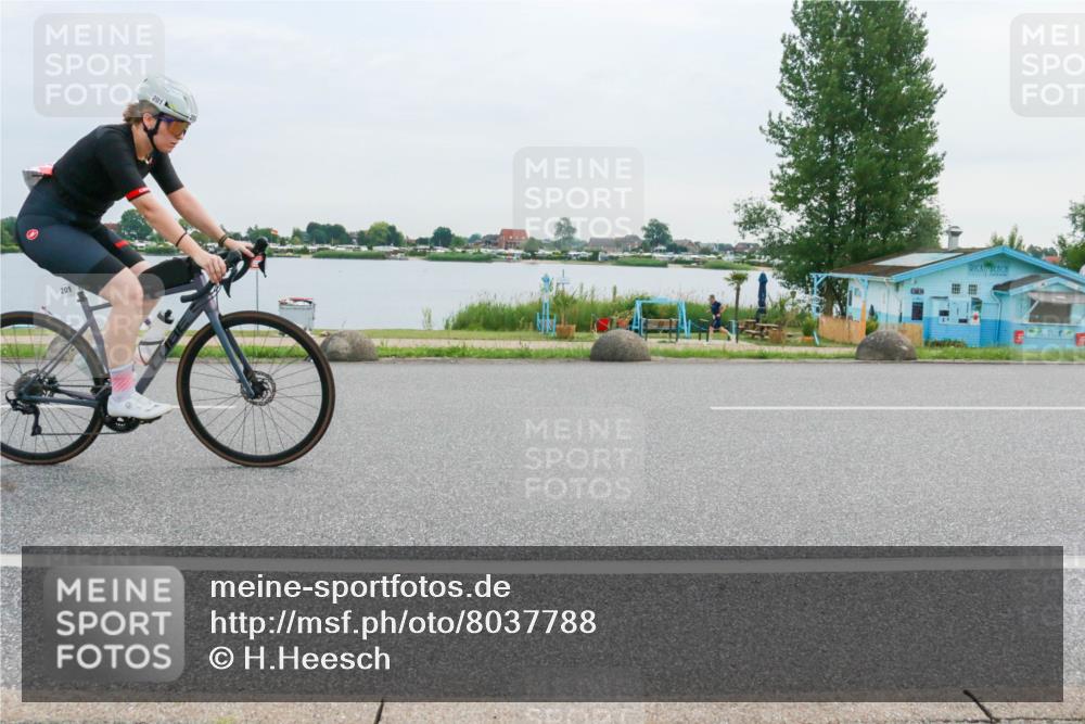15.06.2025 - 27. Vierlanden-Triathlon H.Heesch http://msf.ph/oto/8037788 15.06.2025 10:53:38 Radfahren 70, 113, 181, 201, 290 meine-sportfotos.de