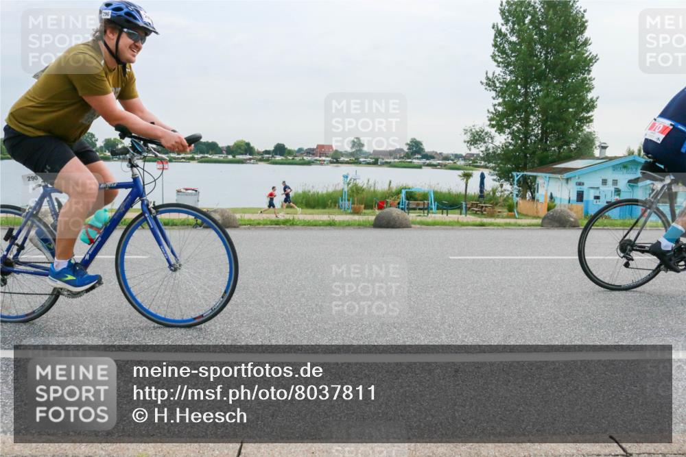 15.06.2025 - 27. Vierlanden-Triathlon H.Heesch http://msf.ph/oto/8037811 15.06.2025 10:53:41 Radfahren 70, 113, 181, 201, 290 meine-sportfotos.de