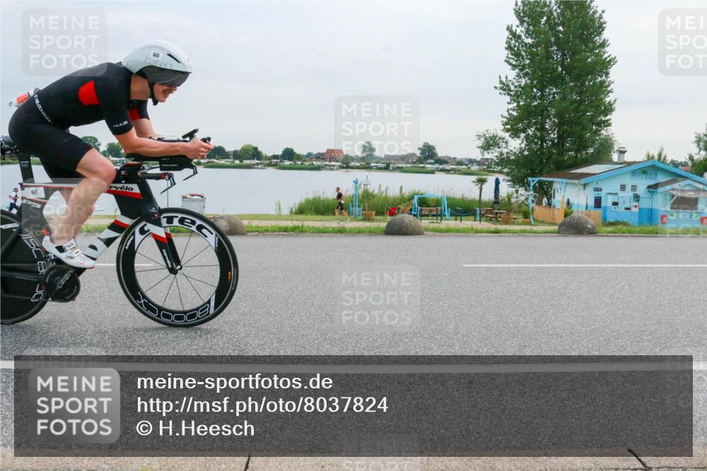 15.06.2025 - 27. Vierlanden-Triathlon H.Heesch http://msf.ph/oto/8037824 15.06.2025 10:53:48 Radfahren 60, 525 meine-sportfotos.de
