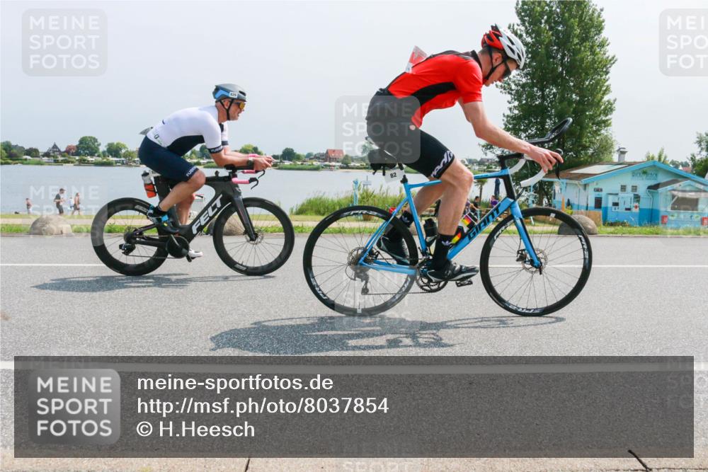 21.06.2025 - 27. Vierlanden-Triathlon H.Heesch http://msf.ph/oto/8037854 15.06.2025 11:47:49 Radfahren 82, 108, 706, 829 meine-sportfotos.de