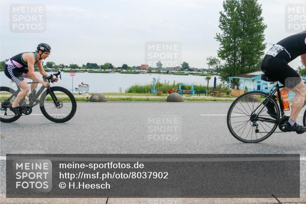 15.06.2025 - 27. Vierlanden-Triathlon H.Heesch http://msf.ph/oto/8037902 15.06.2025 10:54:06 Radfahren 69, 85, 362, 509, 565, 622, 631 meine-sportfotos.de
