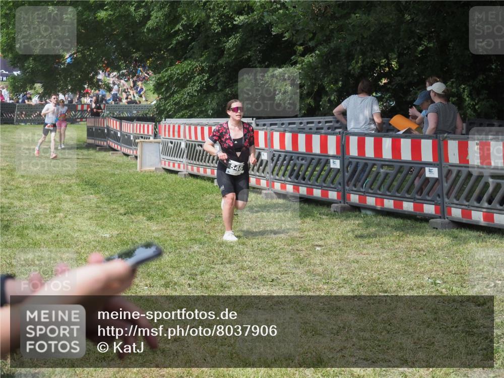 21.06.2025 - 27. Vierlanden-Triathlon KatJ http://msf.ph/oto/8037906 15.06.2025 11:31:02 Schwimmen  meine-sportfotos.de