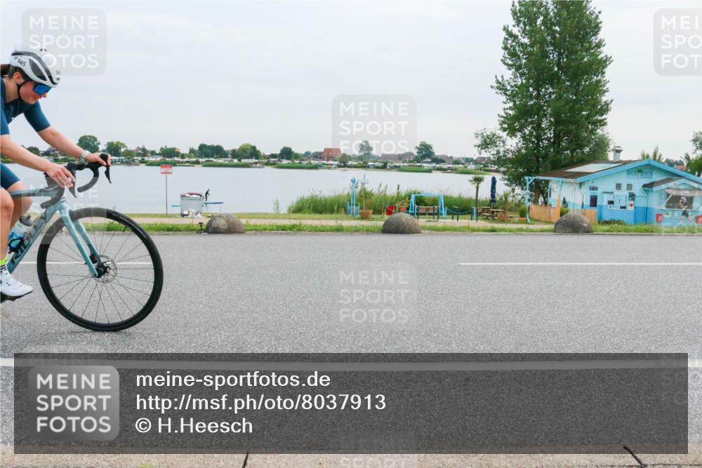 15.06.2025 - 27. Vierlanden-Triathlon H.Heesch http://msf.ph/oto/8037913 15.06.2025 10:54:09 Radfahren 69, 85, 362, 509, 565, 585, 622, 631 meine-sportfotos.de