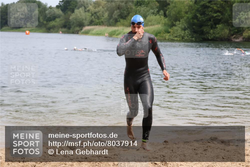 21.06.2025 - 27. Vierlanden-Triathlon Lena Gebhardt http://msf.ph/oto/8037914 15.06.2025 12:08:51 Schwimmen 1033, 1034, 1035, 1036, 1037, 1038 meine-sportfotos.de