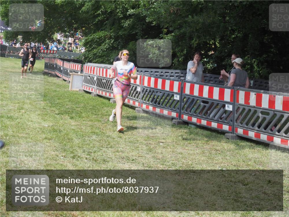 21.06.2025 - 27. Vierlanden-Triathlon KatJ http://msf.ph/oto/8037937 15.06.2025 11:31:08 Schwimmen  meine-sportfotos.de