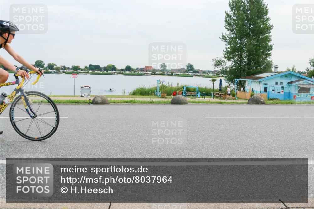 15.06.2025 - 27. Vierlanden-Triathlon H.Heesch http://msf.ph/oto/8037964 15.06.2025 10:54:26 Radfahren 123, 635 meine-sportfotos.de