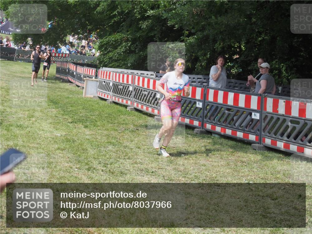 21.06.2025 - 27. Vierlanden-Triathlon KatJ http://msf.ph/oto/8037966 15.06.2025 11:31:09 Schwimmen  meine-sportfotos.de