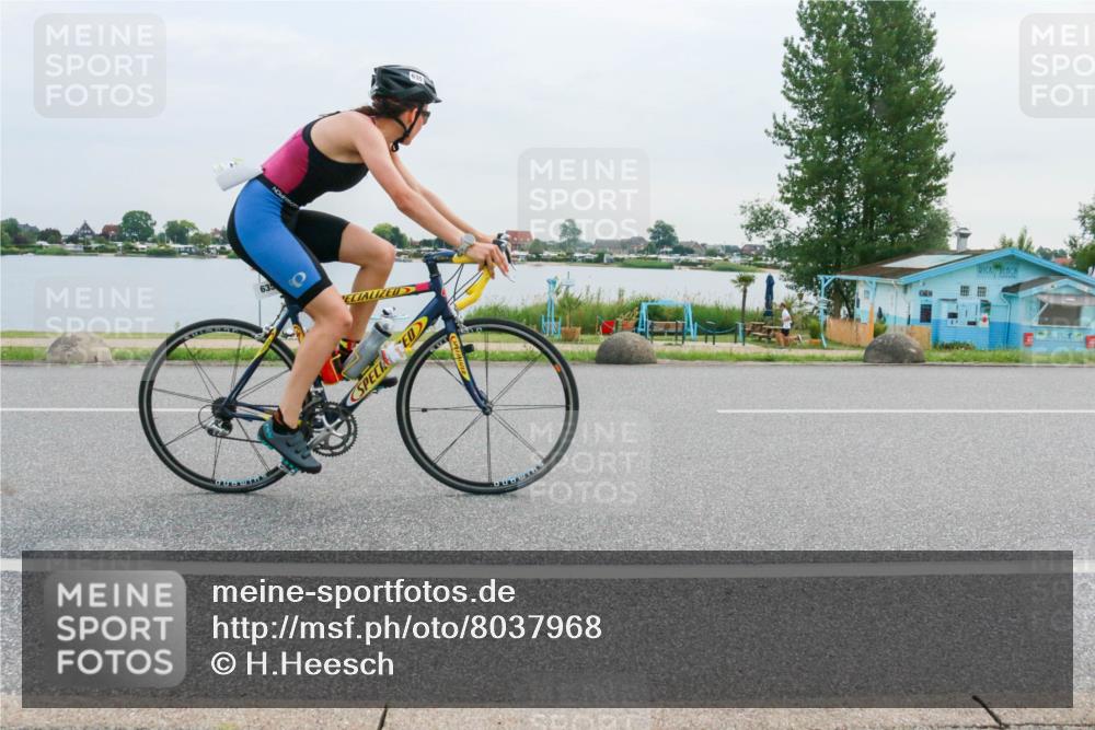 15.06.2025 - 27. Vierlanden-Triathlon H.Heesch http://msf.ph/oto/8037968 15.06.2025 10:54:26 Radfahren 123, 635 meine-sportfotos.de