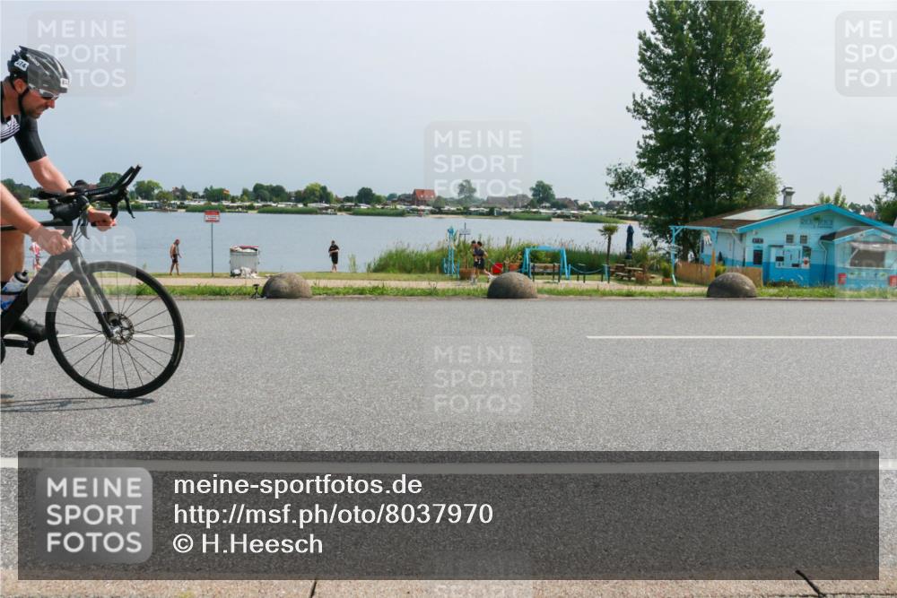 21.06.2025 - 27. Vierlanden-Triathlon H.Heesch http://msf.ph/oto/8037970 15.06.2025 11:48:05 Radfahren  meine-sportfotos.de